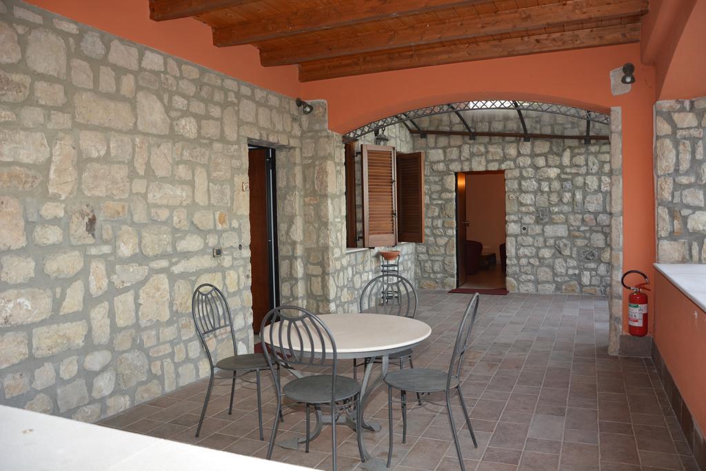 Pinus Rooms Беневенто Екстериор снимка