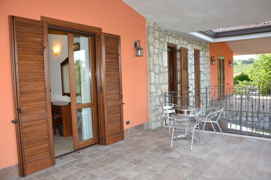Pinus Rooms Беневенто Екстериор снимка