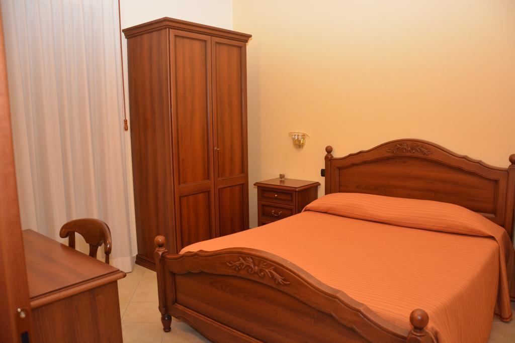 Pinus Rooms Беневенто Екстериор снимка