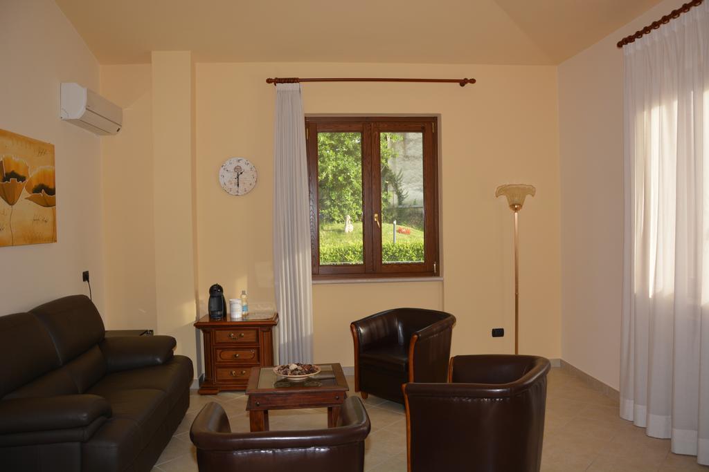 Pinus Rooms Беневенто Екстериор снимка